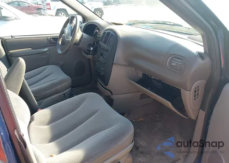 2001 Chrysler Voyager z USA, uszkodzony, nr VIN 1C4GJ25BX1B150575